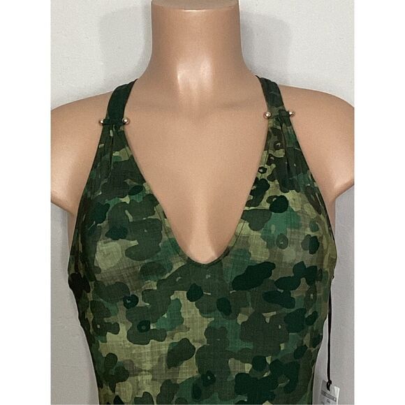New. Robin Piccone Army camouflage plunge swimsuit. Regularly $168. Size 8 - Picture 9 of 14